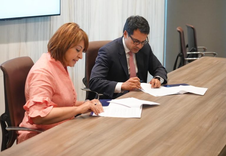 ABA y TransUnion implementarán un score crediticio alternativo para facilitar acceso a viviendas de bajo costo