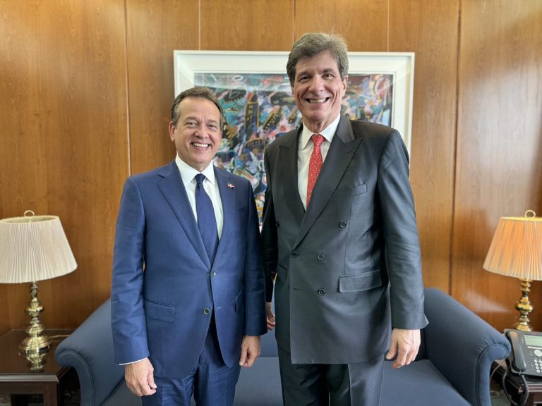 República Dominicana y EE, UU unen esfuerzos para posicionar al país como destino atractivo para inversiones en semiconductores