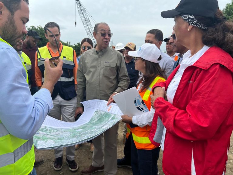 Deligne Ascención destaca avance de trabajos en la circunvalación de Navarrete