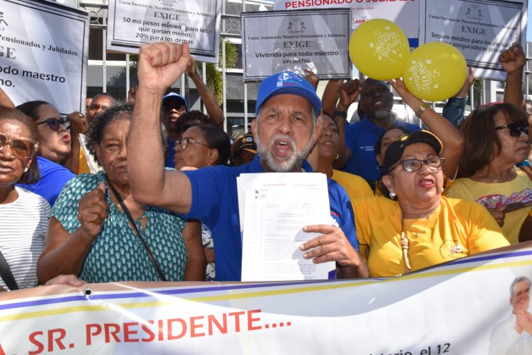 OPINIÓN Otra vez los profesores Por MHV