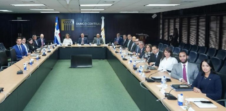 Misión del FMI concluye la revisión del Artículo IV del Acuerdo con visita al Banco Central