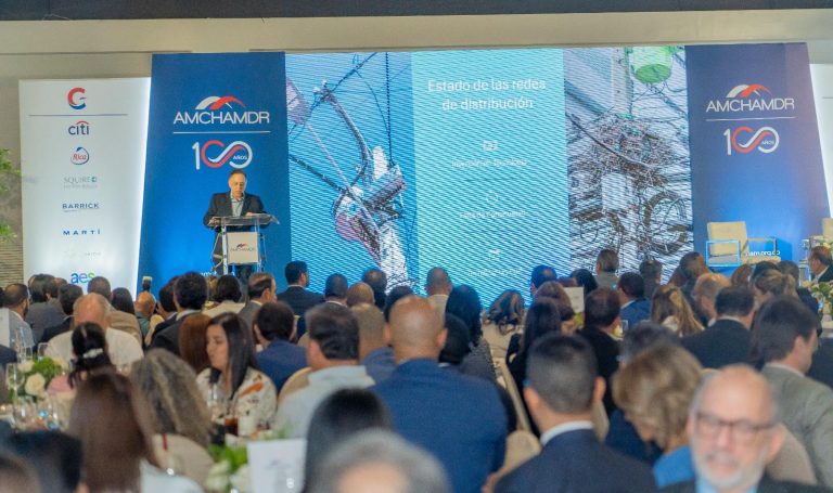 Marranzini presenta plan para la recuperación del sistema de distribución eléctrica de RD