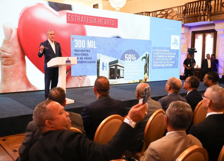 RD tiene avances históricos en distintas áreas, dice Abinader