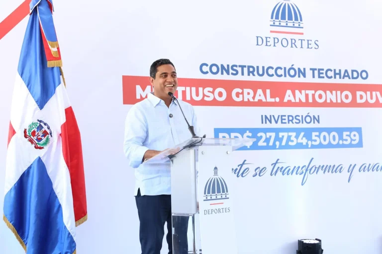 Kelvin Cruz inicia construcción de techado Multiuso en Honduras, DN