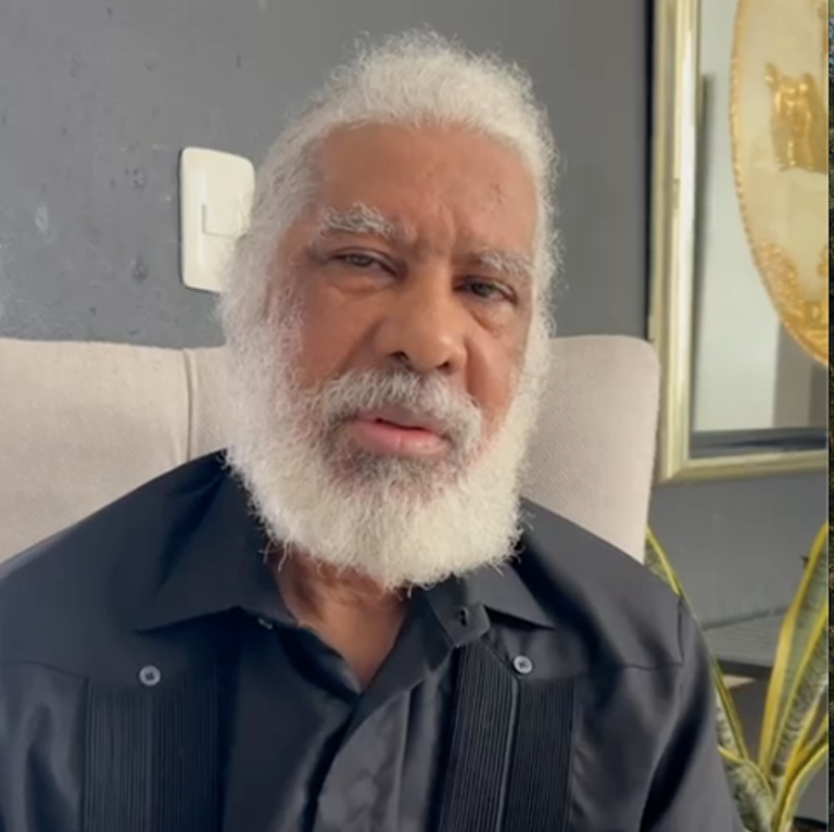 Juan Hubieres desmiente aumento de pasajes en transporte público de zona norte de Santo Domingo
