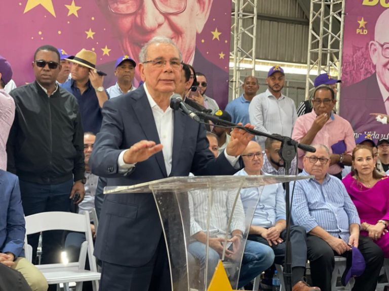 Danilo dice a Abinader que endeudamiento del país se disparó por “malgasto del Gobierno”