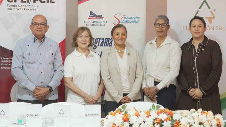 Capacitan 161 mujeres en gestión de residuos sólidos
