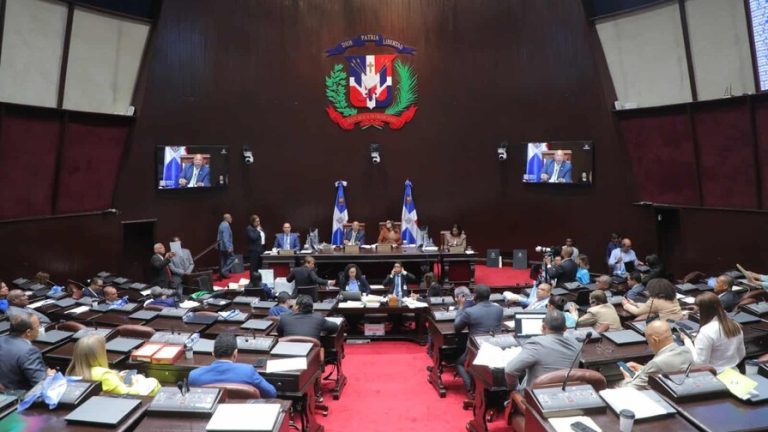 El plan fiscal es aprobado en el Congreso en tiempo récord y remitido al Poder Ejecutivo