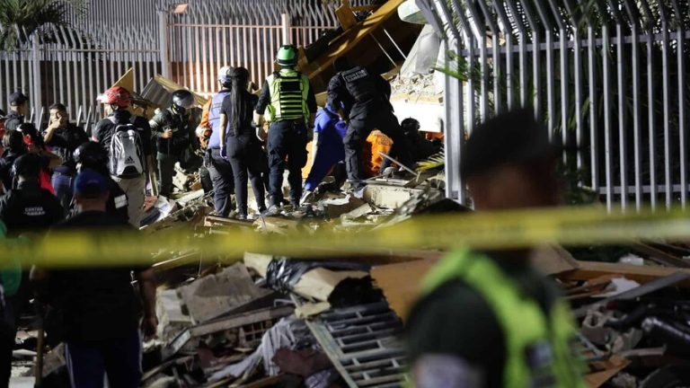 Venezuela eleva a 235 los muertos y a 4,300 los heridos por terremotos