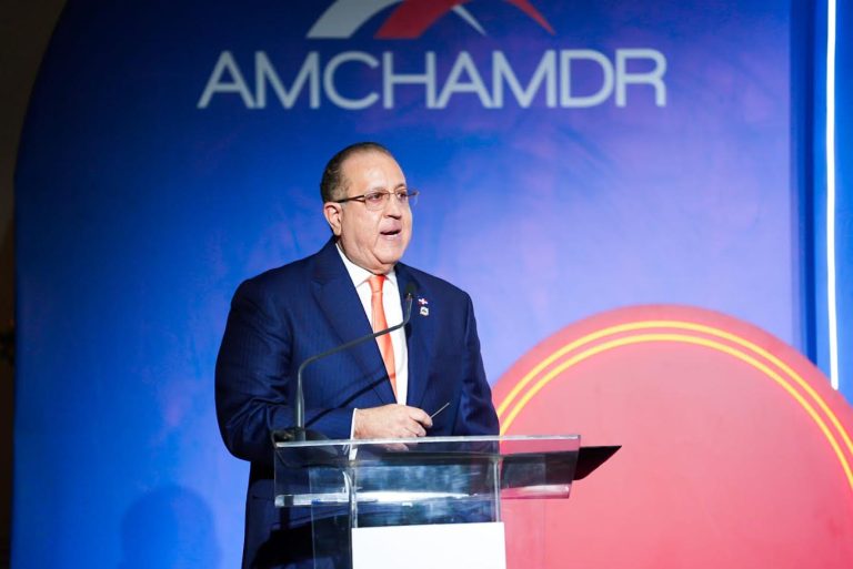 Magín Díaz: La economía de RD responde positivamente pese a la incertidumbre persistente