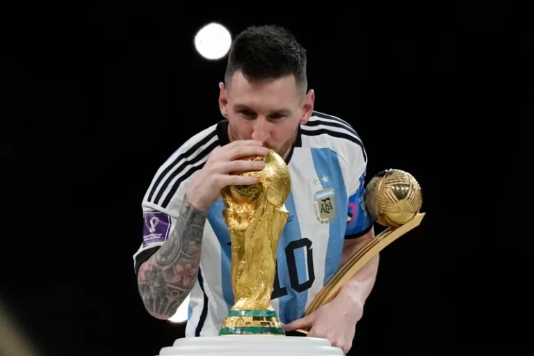 Messi, del villano apuntado por fracasos a héroe de una generación dorada